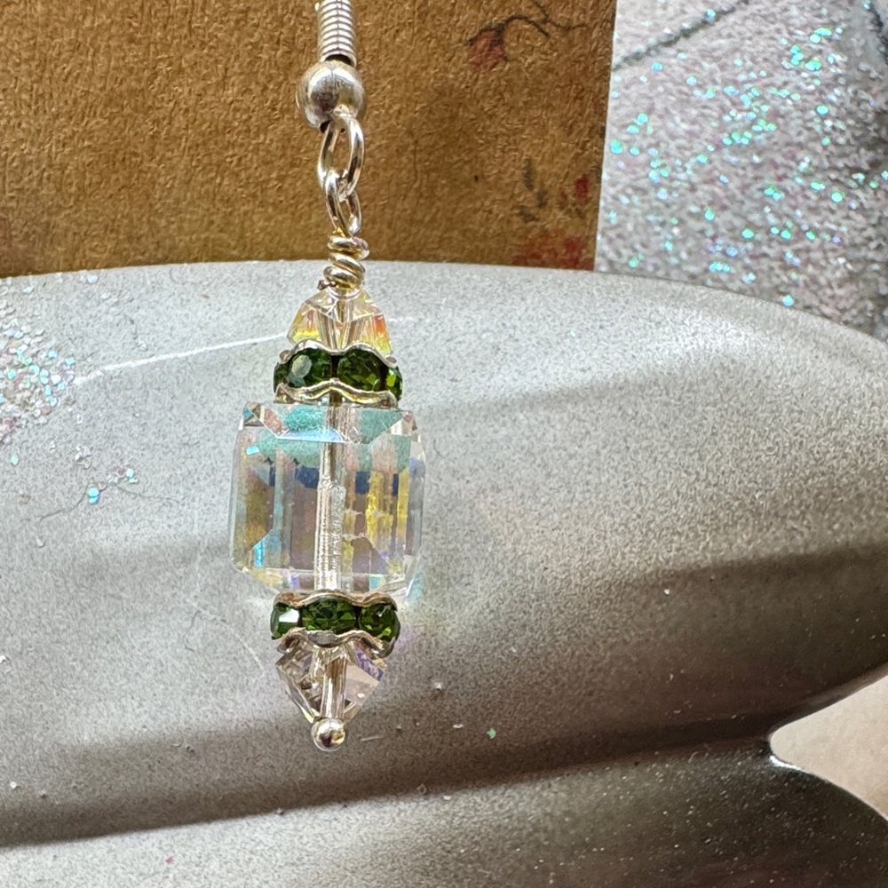 August Birthday 🎂 AB Clear Swarovski Cube and PeridotRhinestone Earrings 2/$22